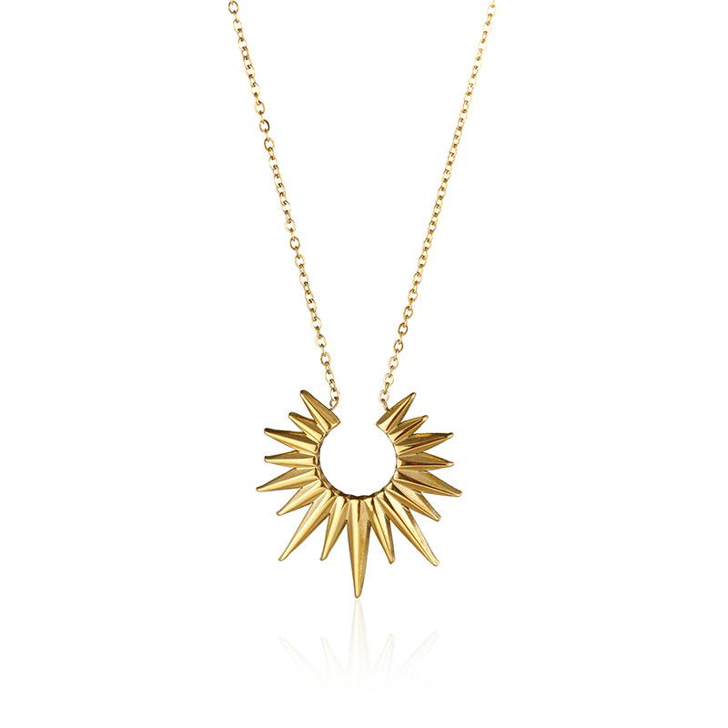 Minimalist Sun Pendant Gold Necklace Fashionable Layering Choker Jewelry Unique Luxury Design