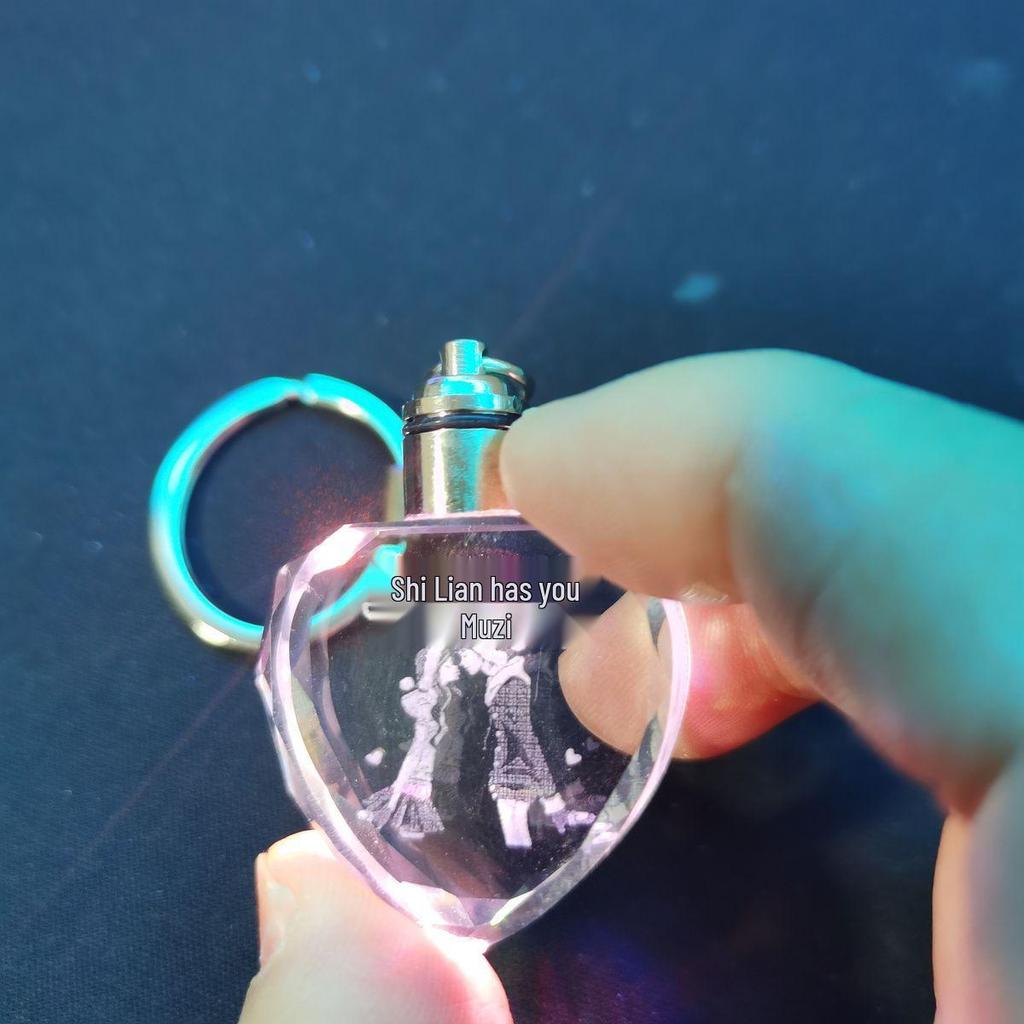 Heart-Shaped Crystal Keychain - Romantic Gift for Couples