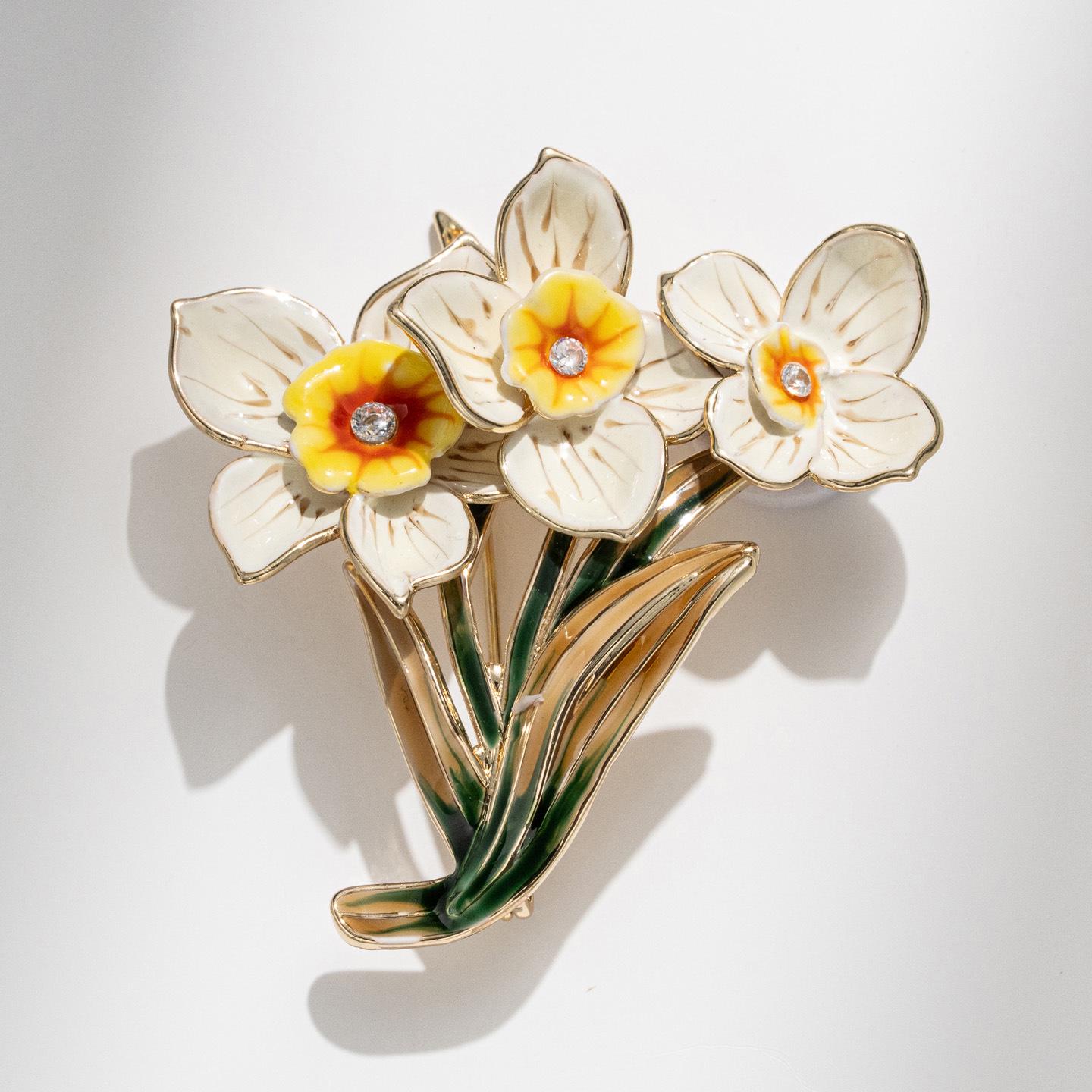 Bo Xin Yun High-End Narcissus Brooch - Elegant Fashion Accessory for Women