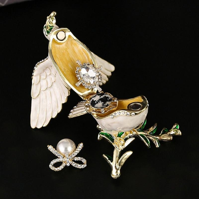 Premium Sturdy Jewelry Box Featuring European Style Doves Motif Metal Jewelry Container For Jewelry Protections