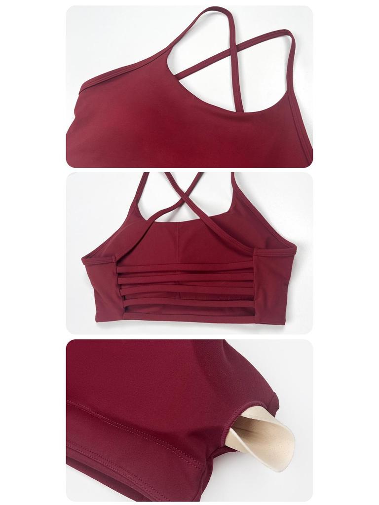 Women's High-Waist Fitness Set: Sports Bra with Pads, Beautiful Back Design, and Three-Point Peach Lift Shorts for Yoga and Pilates.