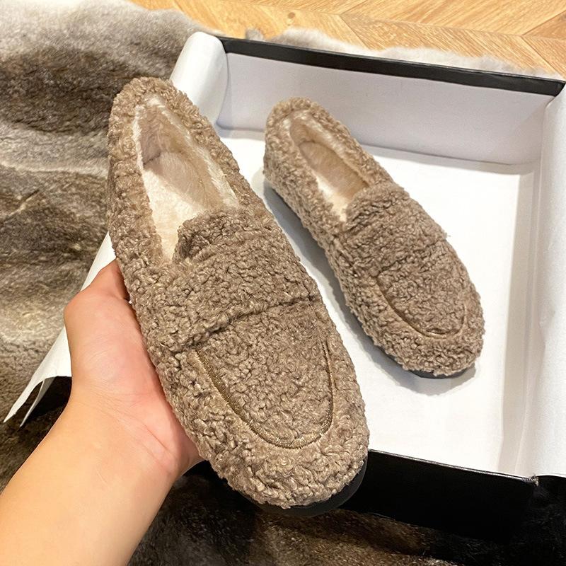 

Mao Mao shoes women s winter wear 2025 new autumn and winter Doudou shoes women s velvet flat bottom thick sole large size 41-43 ladyshoes 33 коричневый