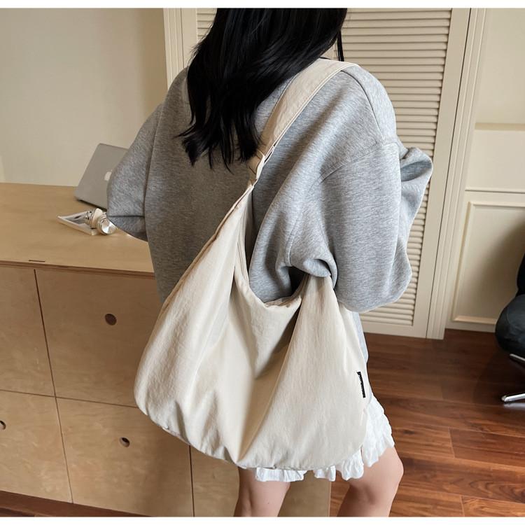 Nylon Single Shoulder Bag Large Capacity With Zipper Closure For Daily Use