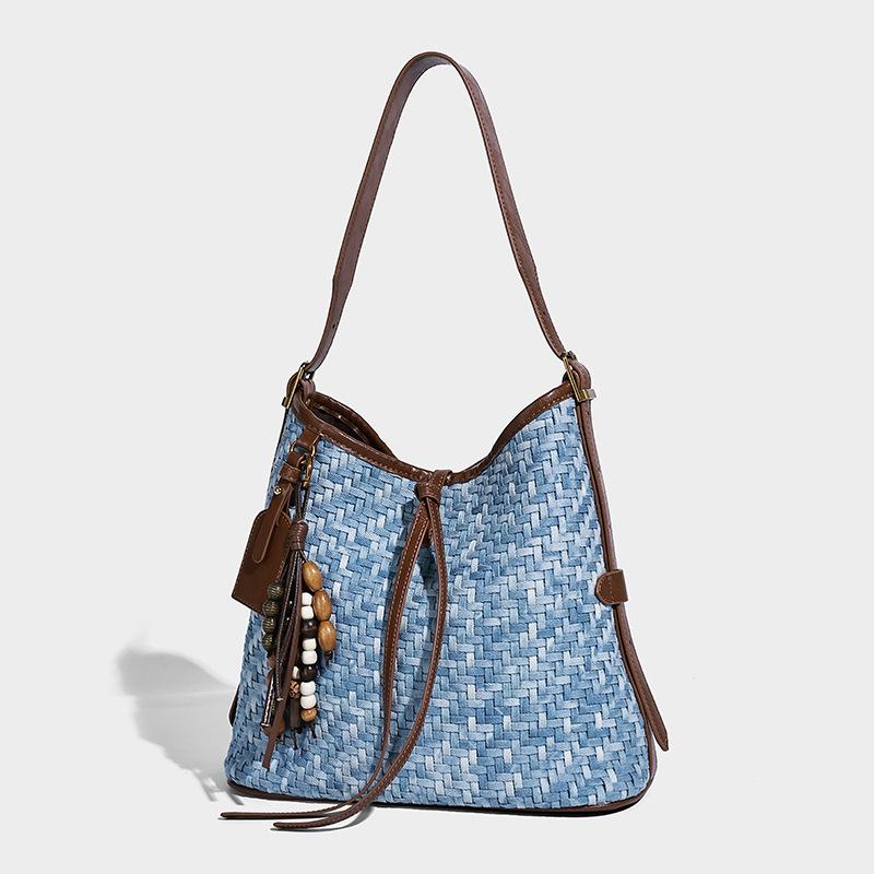 2025 New Trendy Versatile Simple Woven Bucket Bag Large Capacity Tote Bag Fashionable Shoulder Crossbody Bag for Women