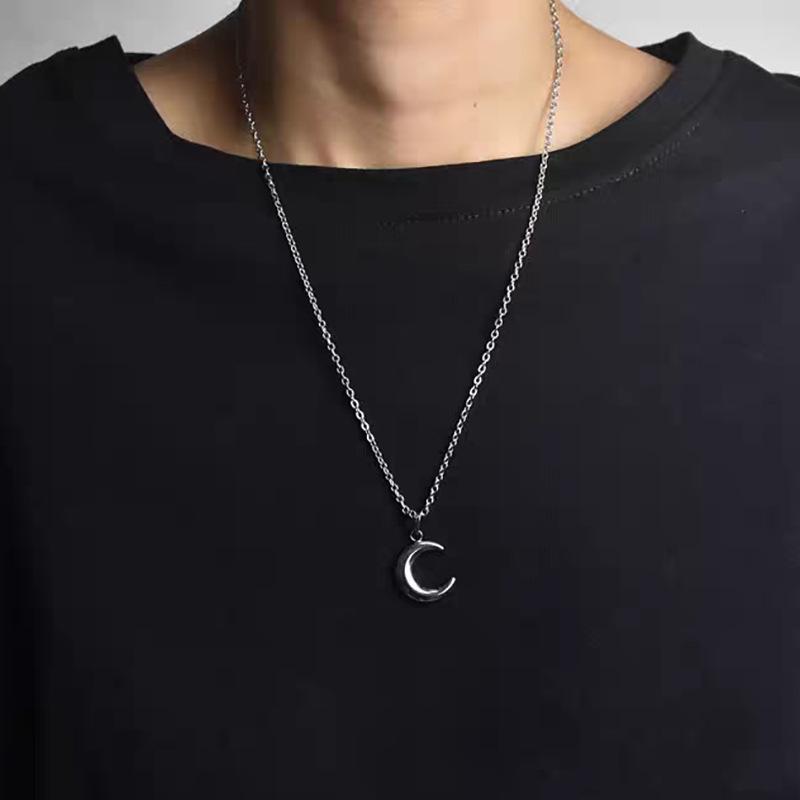 

Korean Style Crescent Moon Clavicle Necklace - Simple & Fashionable Hip-Hop Cool Accessory Necklace [60 cm]