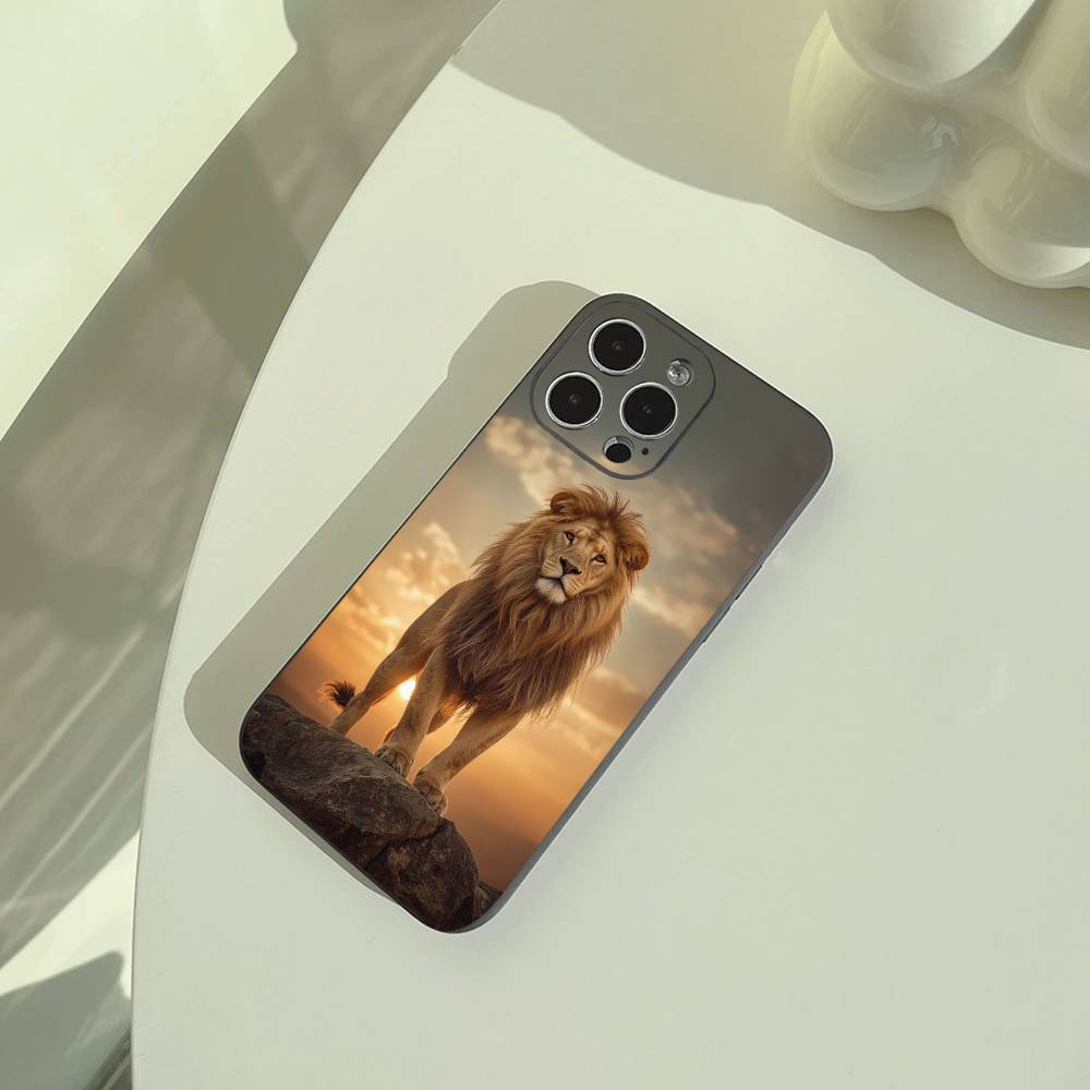 Lion- Pattern Phone Case For iPhone 17,16,15,14,13,12,11 Pro Max, Lightweight and Practical Soft Black Cover