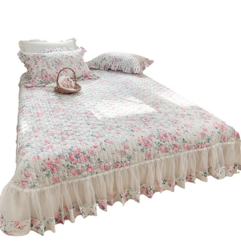 French bed cover three-piece quilted quilted cotton padded lace bed cover non-slip cotton bed cover tatami blanket