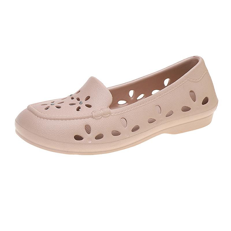 Fashion Women's Summer New Flat Sole Baotou Hollow Out Beach Sandals Soft Sole Non Slip Slip-On Lightweight Elderly Sandals Cave Shoes