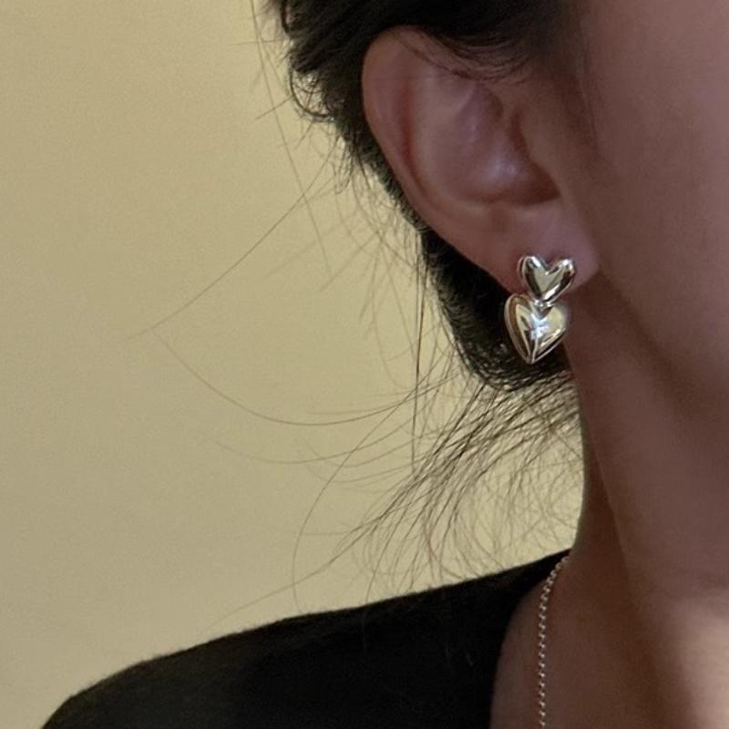 Simple Love Earrings Female Hundreds of Stacked Wear Fashion Personalized Earrings Niche Earrings Tide Minimalist Ladies Accessories Elegant Jewelry