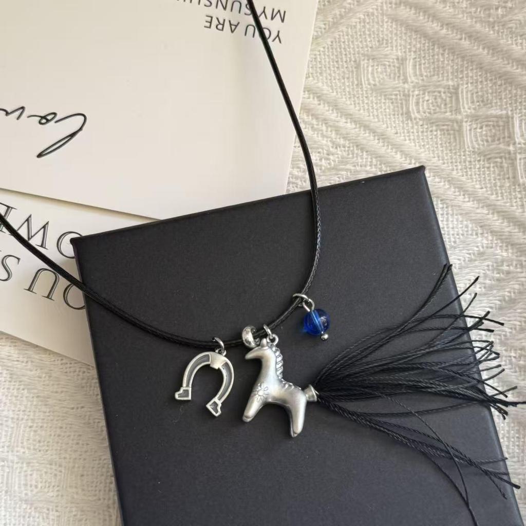 Korean Style Sunny Pony Necklace: Elegant, Delicate, Fashionable Pendant for Sweaters