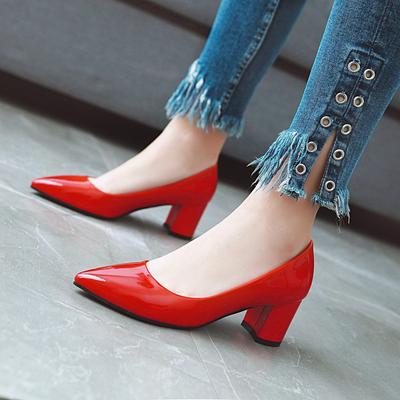 2019 New Fashion Pointed Patent Leather Versatile Color Korean Version Thick Heel Elegant Women's Single Shoes Commuting Temperament