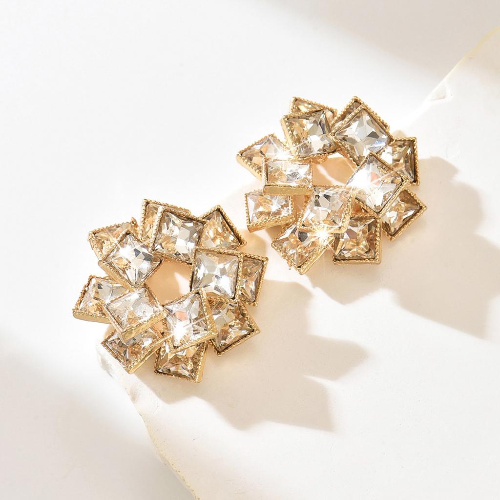 Popular Diamond-Studded Flower Stud Earrings Women'S Light Luxury Court Style Exquisite Earrings Niche High-End Exaggerated Earrings
