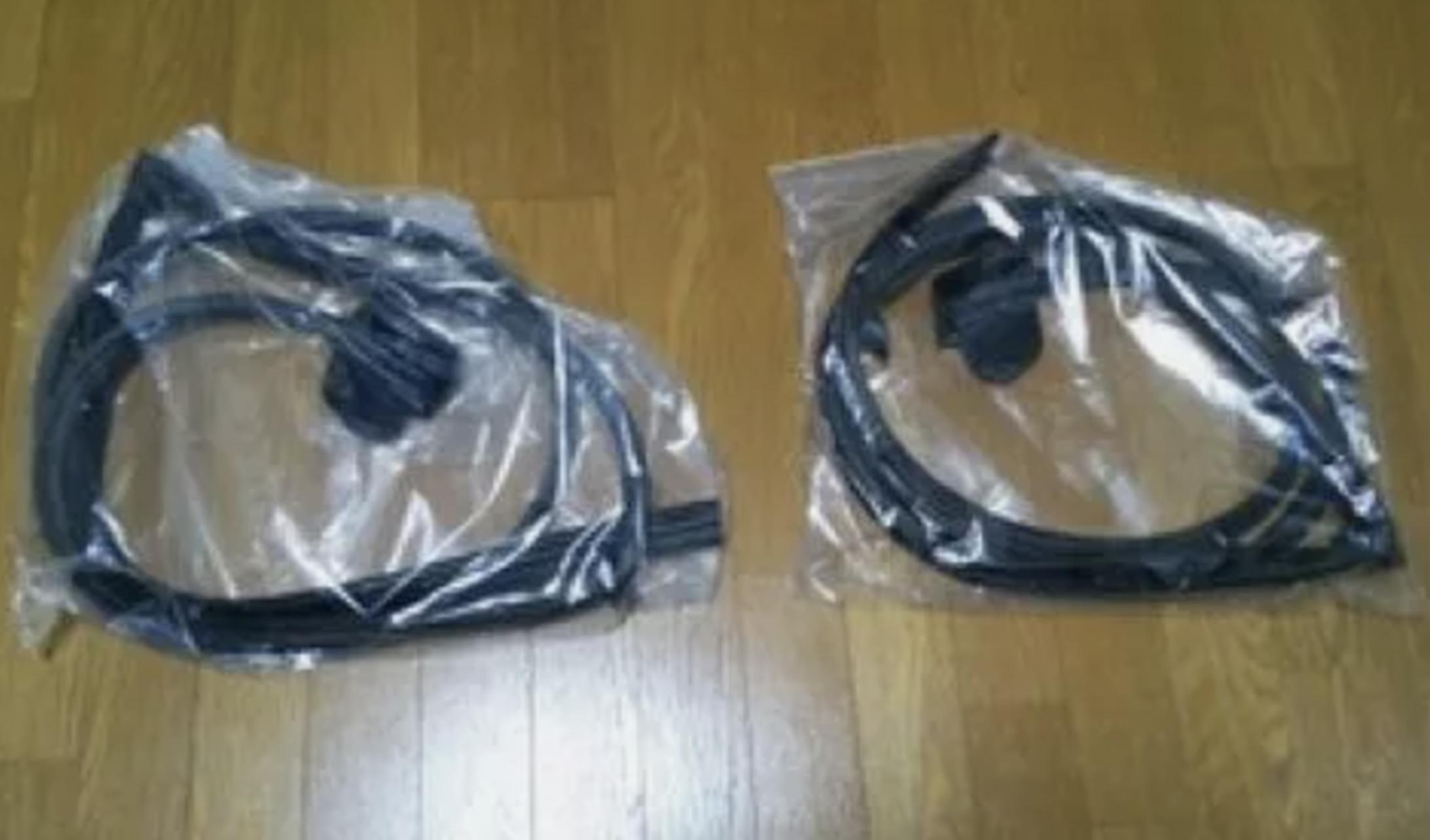 

MAZDA Genuine OEM Miata Door Weatherstrip NC10-58-760F NC10-59-760F