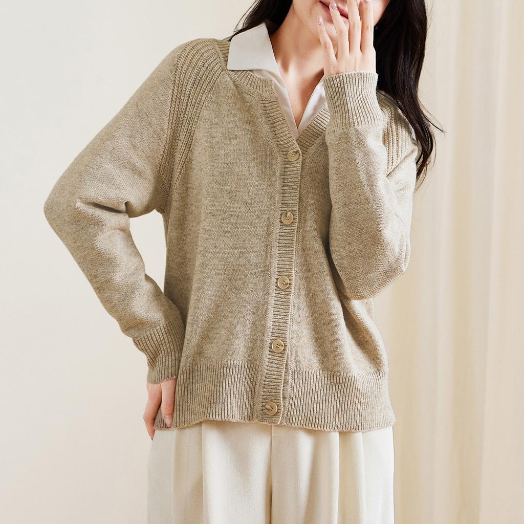 V-neck knitted cardigan jacket for women in autumn 2025, versatile wool sweater, solid color sweater for casual wear