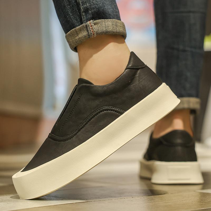 Fashion Black Thick Soled Men's Board Shoes Fashionable and Versatile Styles Daily Office Outdoor Street Youth Walking Hot Selling Shoes