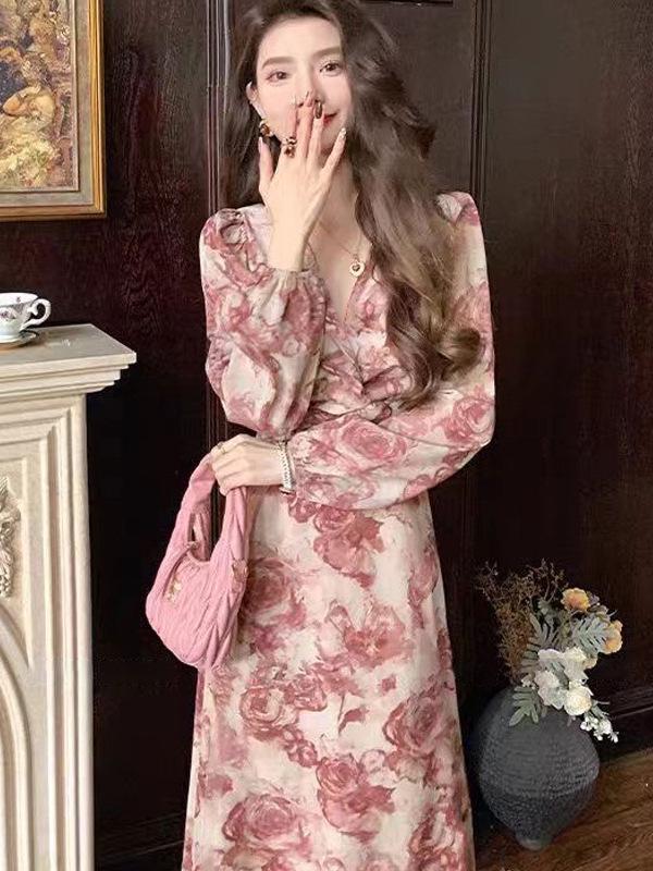 Elegant French Floral Print Cross Strap Dress for Women - Slimming Base Layer in Light Mature Style