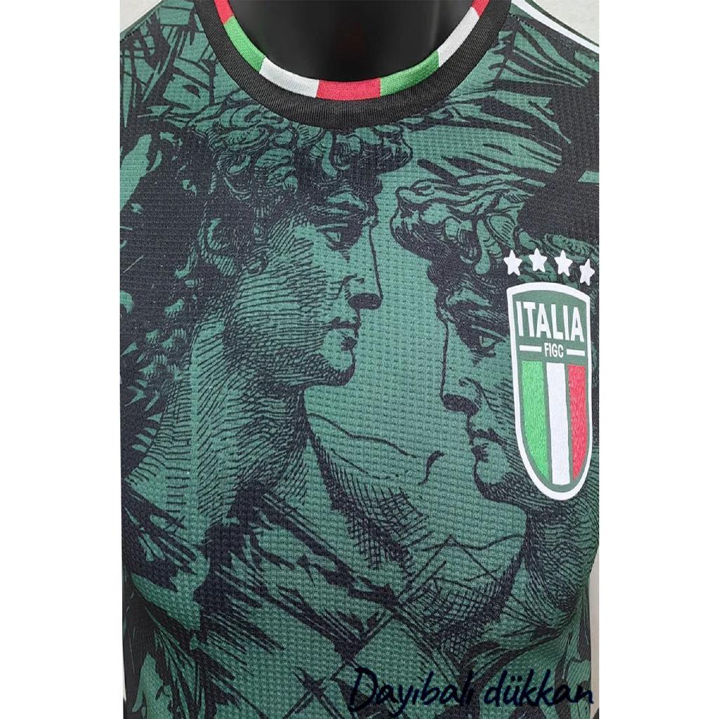 Daybal Italien-Nationalmannschaft 2023–24, spezielles Design, grünes Fußballtrikot