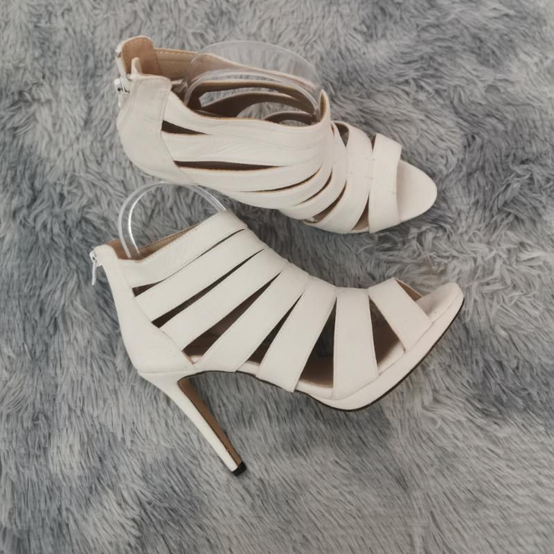 Yeni Moda gösterisi Kadın Sandalet Moda Seksi Yüksek Topuklu Platform Pompaları Peep Toe Sandalet Rahat Beyaz Kırmızı Düğün Ayakkabıları