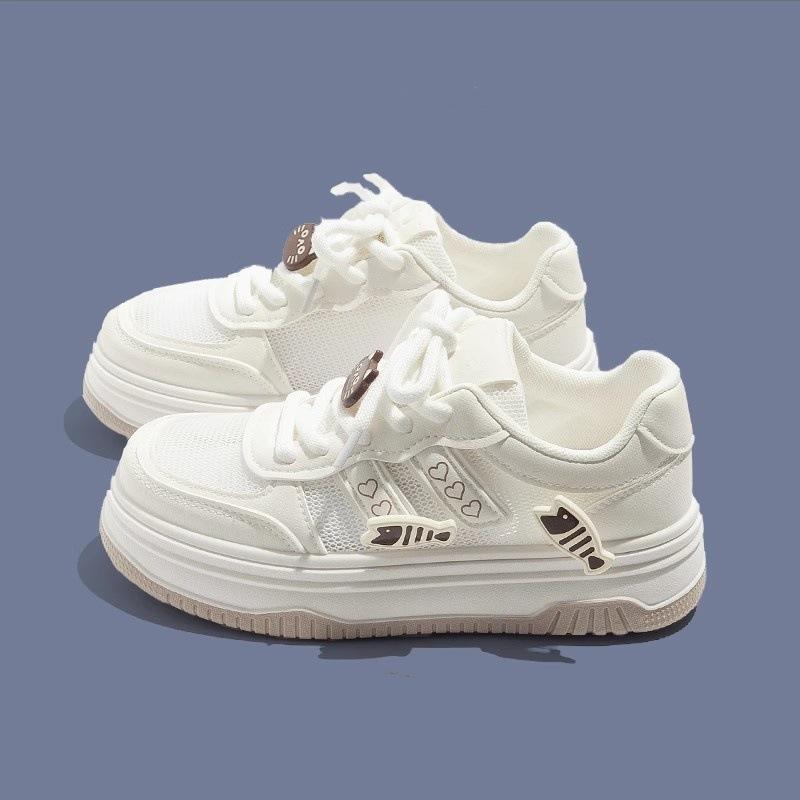 

Летняя женская обувь маленькие белые туфли женские 2025 новая дышащая сетчатая обувь универсальные нишевые туфли-хлебцы платформа спортивные кеды 40