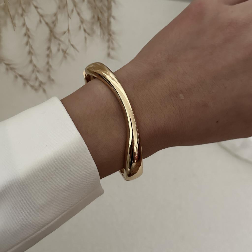 Thick Hip Hop Metal Cuff Wide Bangles for Women Exaggerated Irregular Gold Color Glossy Water Drop Bracelets Steampunk Jewelry