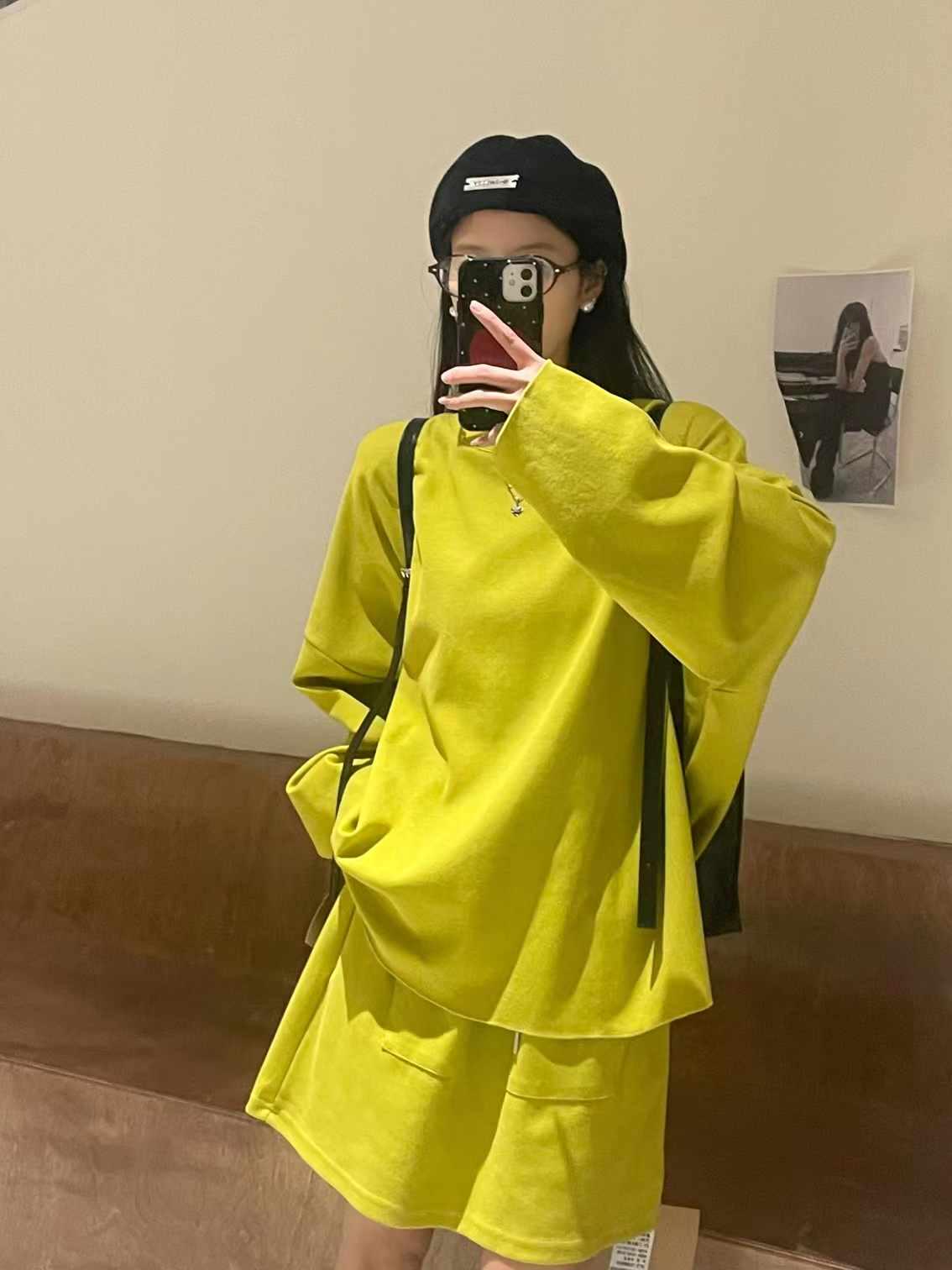 

Da7 Женский красочный повседневный свитшот с круглым вырезом, свободный, большого размера, весенний корейский стиль с подвернутыми манжетами One Size жёлтый