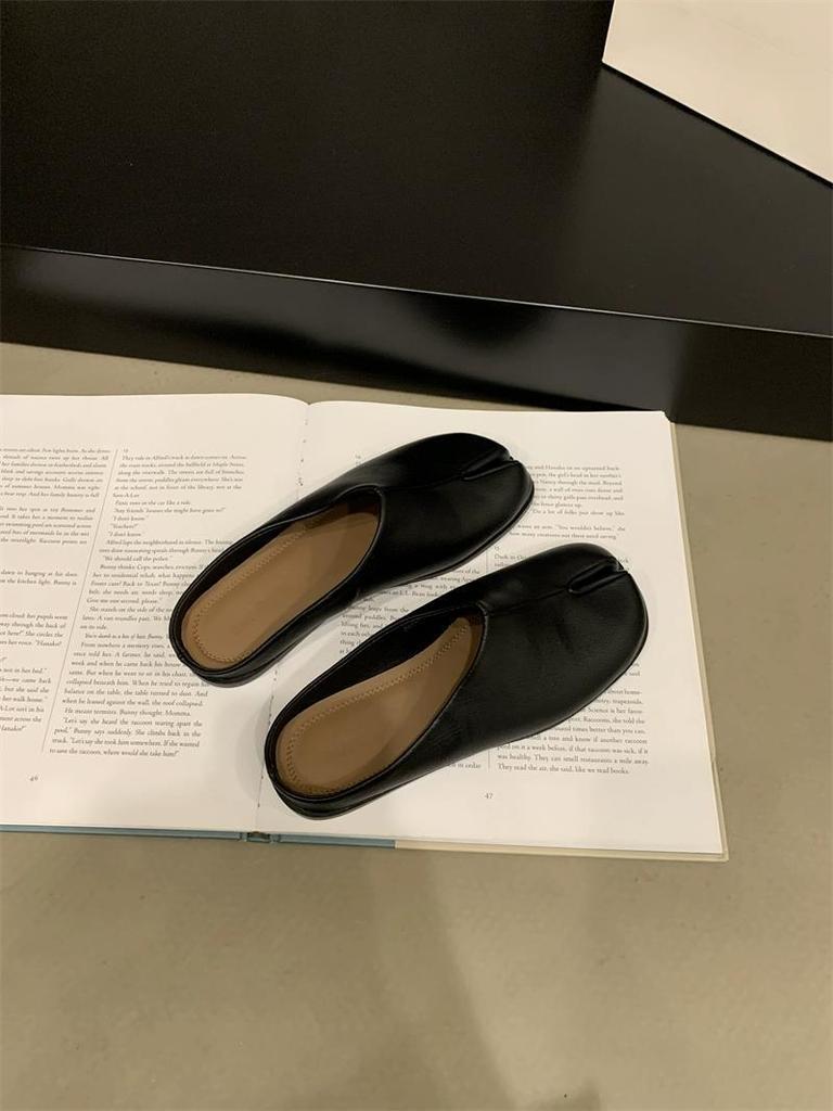 Design Sense Niche Pig's Trotters Split-toe Shoes Soft-soled Single Shoes Women's Shoes Half-drag Autumn and Winter Flat Loafers Doudou Shoes
