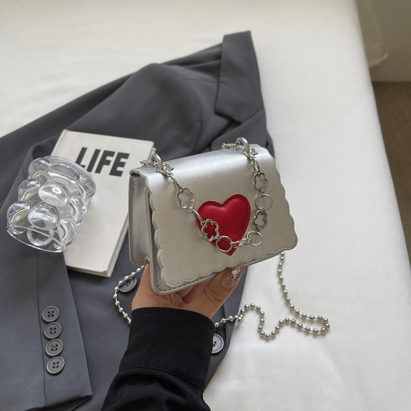 Delicate Mini Flap Square Bag  New Versatile Chain Crossbody Bag Chic Heart Design Lady Lipstick Coin Purse