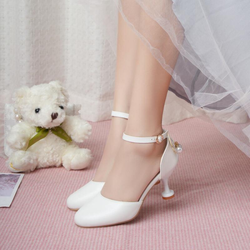 

Новые сандалии для девочек с бантом, принцесса, на высоком каблуке, летние, для детей среднего школьного возраста, для маленьких девочек, для учениц, выставочные детские сандалии 39 (inner length 24.5cm) белый