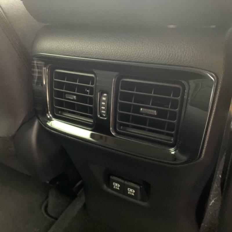Wewnętrzna tylna ozdobna osłona nawiewu powietrza Metalowa do Toyota Rav4 Rav 4 Xa50 Akcesoria samochodowe 1 szt.