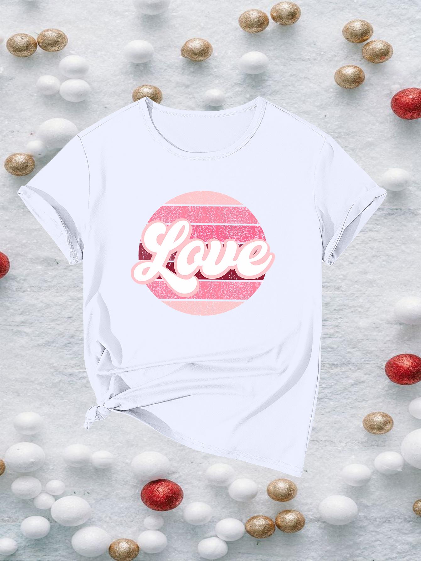 

Casual Crew Neck Top in Black & White Perfect for Chic Love Heart Print T-Shirt for Women Breathable Polyester 4XL