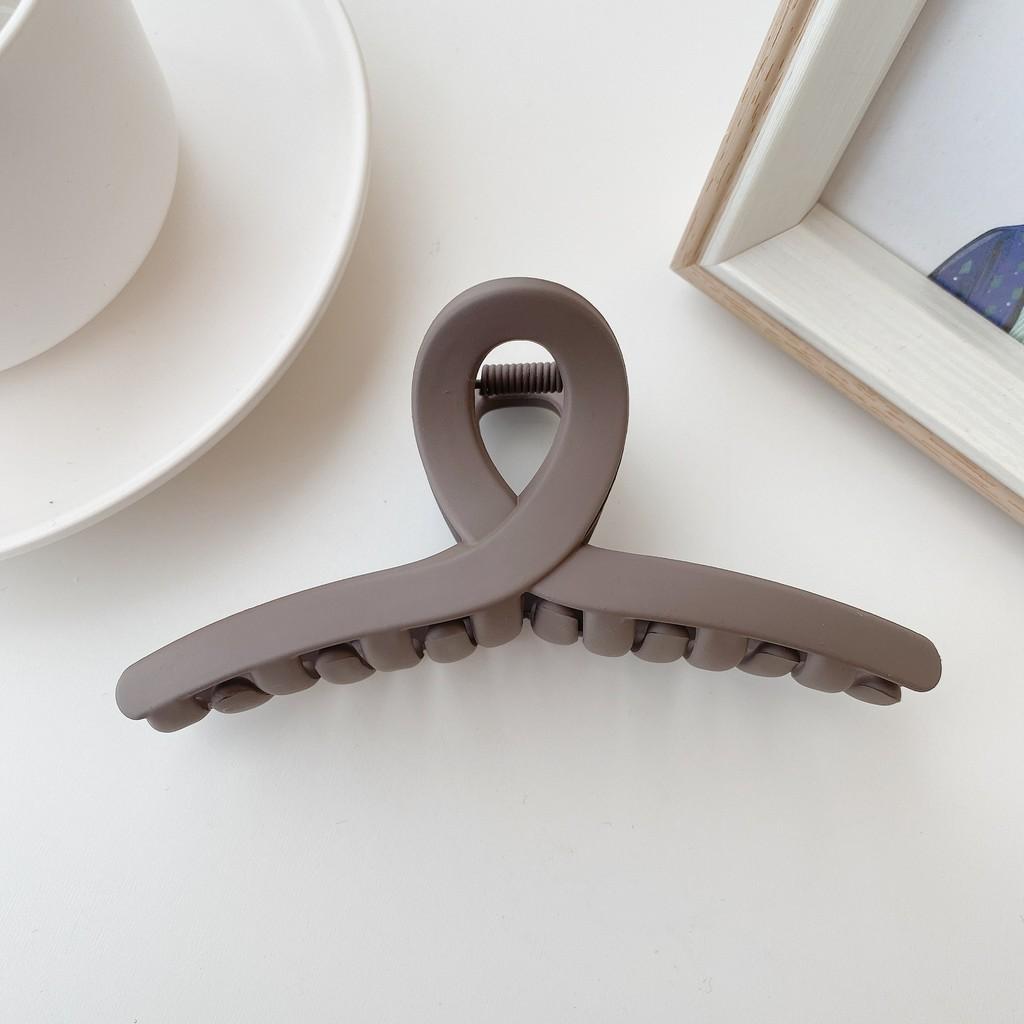 Elegante Große Kunststoff-Haarklammern in Verschiedenen Farben für Stilvolle Hochsteckfrisuren und Modische Frisuren