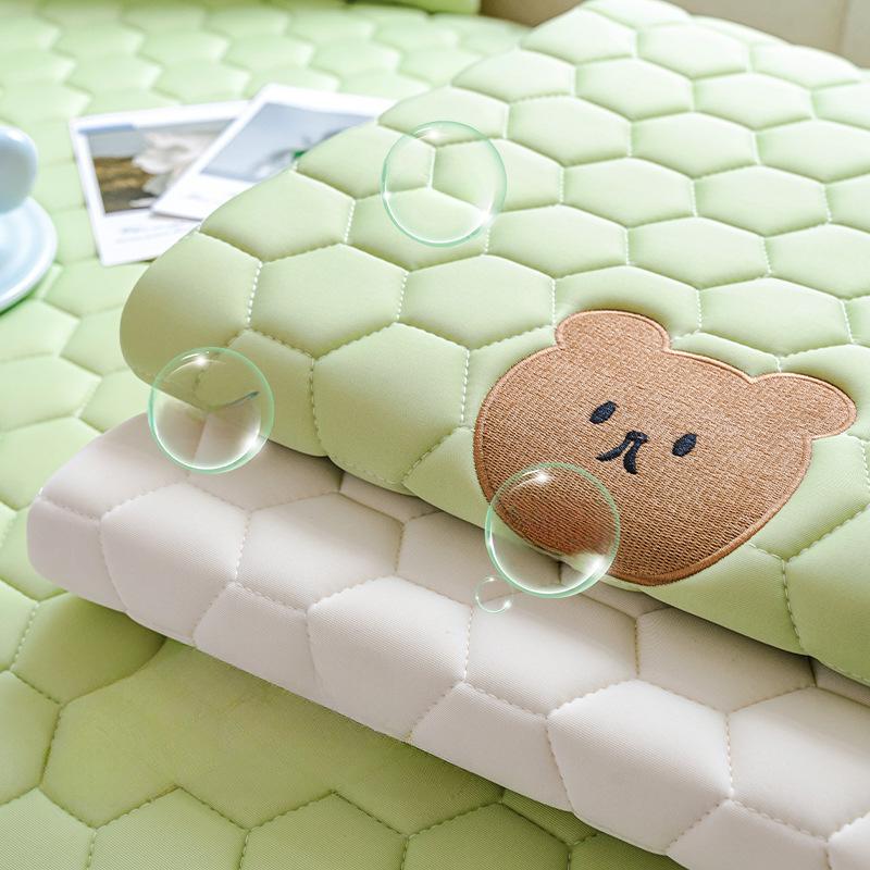 Summer Latex Ice Silk Sofa Cushion Cartoon Dull Bear Non-Slip Sofa Cover Cool Breathable Summer Sofa Cover
