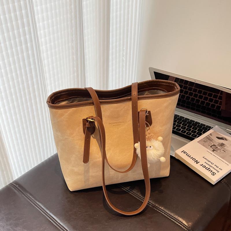 Large capacity tote bag women's autumn and winter new fashion shoulder bag college students class commuter bag underarm bag