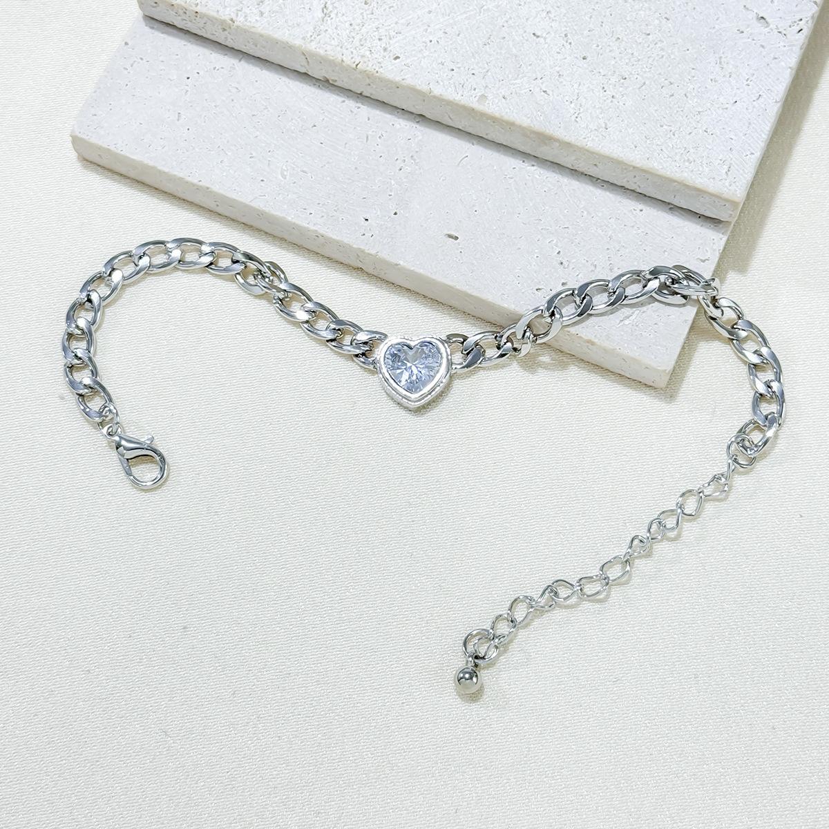 

Новый женский браслет INS Love Rhinestone, модный легкий роскошный нишевый кубинский браслет в форме сердца