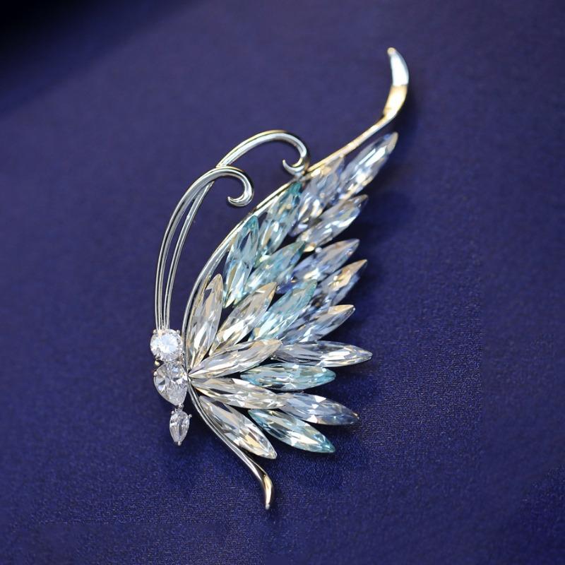 High-end Crystal Butterfly Brooch, Niche Elegance, Light Luxury Pin, High-end Style, Suit Coat, Corsage and Accessory