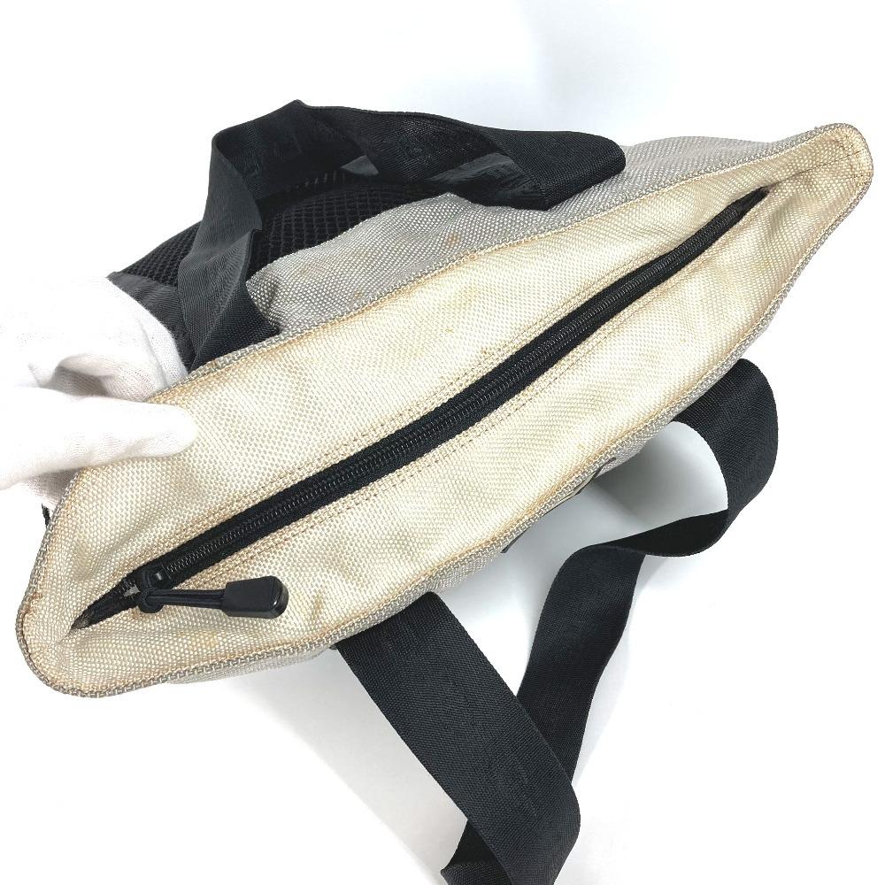 Chanel Sportliches CC CC Mark Logo Mesh Tragetasche mit Beutel, Vertikale Umhängetasche