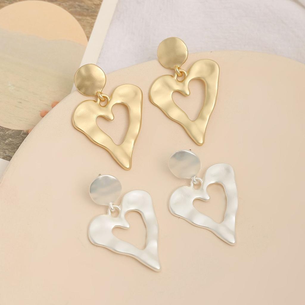 European and American small and exquisite ear needles, cross-border fashion, peach heart, versatile, high-end women's earrings