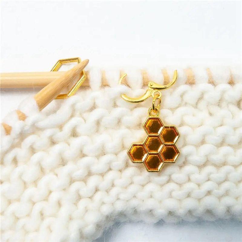 AEE4-Hexagon Bee Pendants Knitting Stitch Markers Gold Color Crochet Locking Needle Clip Knitting Tools Sewing Supplies