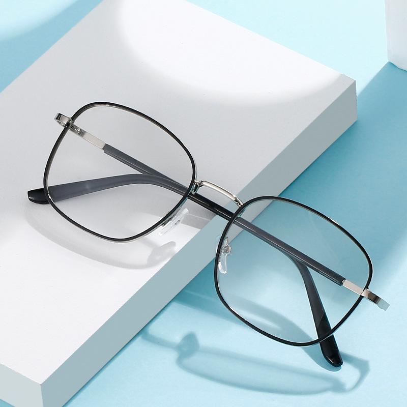 Photochromism Metal Square Glasses Women Men Luxury Eyewear Leisure Commute Female Male Clear Anti Radiation Filter Glasses