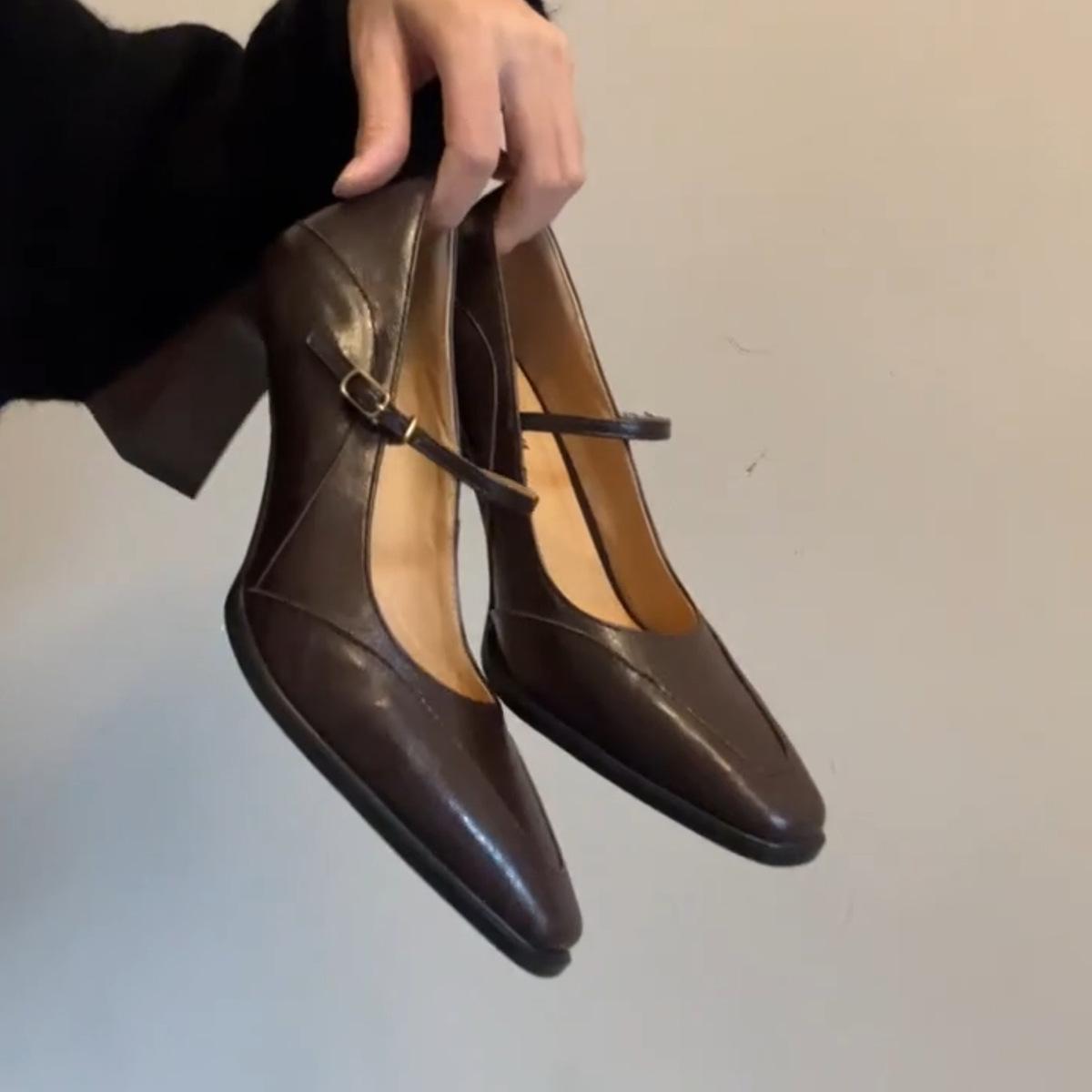 

Ретро туфли Мэри Джейн на толстом высоком каблуке, женские туфли для работы с ремешком на одну пряжку, универсальные одинарные туфли с квадратным носком и открытым верхом 40 темно-коричневого