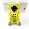 Cartoon Astronaut Telefoonhouder: Creatief Hars Ornament & Tabletstandaard voor Bureau