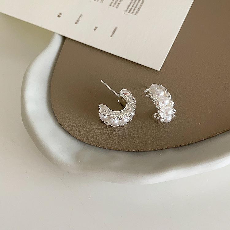 Matte Metal Twist Pearl Stud Earrings - Korean Retro Style for Women
