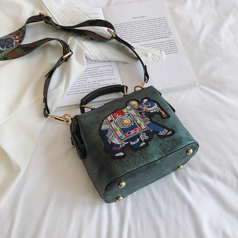 Vintage Embroidery Elephant Doctor Bags Wide Belt Pu Leather Women Shoulder Crossbody Bag Designer Tote Ladies Handbags Purses