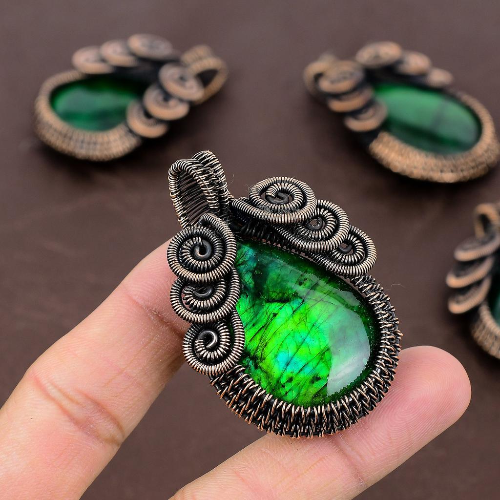 Green Labradorite Handmade Copper Wire Wrap Pendant Jewelry 2.28" W0j58