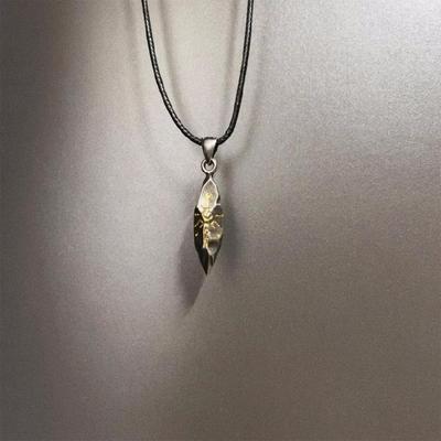 El Yapımı Meteorit Kolye Boyun Zinciri Vintage Zarafet ve Çağdaş Tarzın Birleşimini Sunuyor