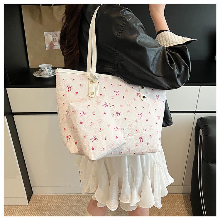 1Pc Niche Design Women's Bag Textured Tote Bag Large Capacity Underarm Bag College Student Commuting Shoulder Bag