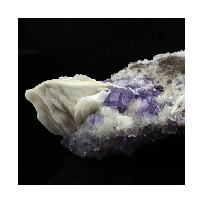 Pierres et Minéraux. Fluorite + baryte. 725.1 ct. La Cabaña, Berbes, Espagne.