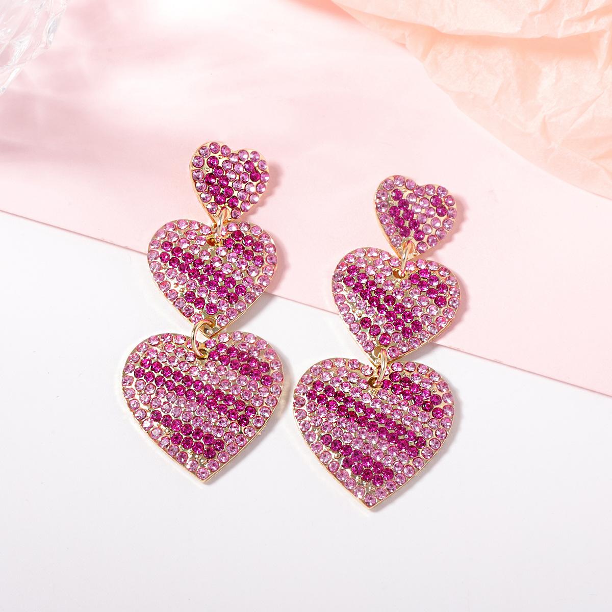 

Valentine s Day new creative design sense fashion temperament full of diamonds love heart temperament trend earrings червоний