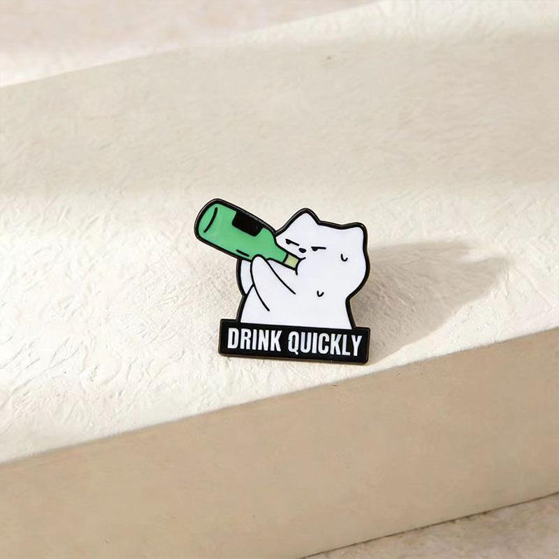 

Cartoon Dripping Cat Metal Badge Cute Drinking White Cat Brooch Versatile Creative Funny Medal Clothing Accessories