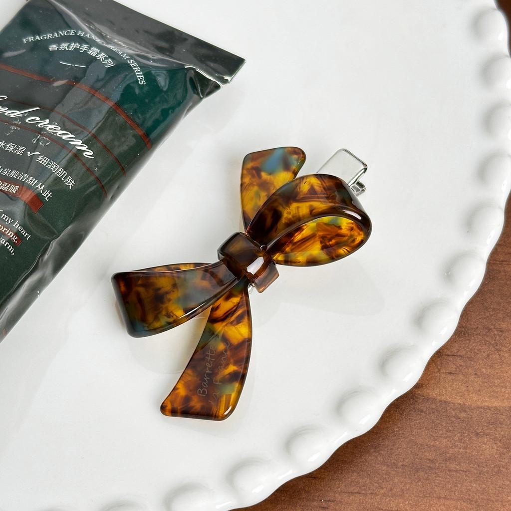 Chic Retro Acetate Hair Clips Featuring Bow Design For Effortless Style And Comfort